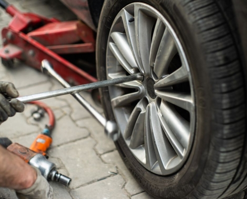 CAMBIO DE NEUMÁTICOS (4)